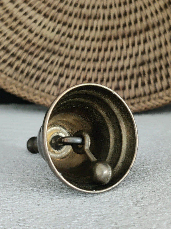 Cloche en laiton