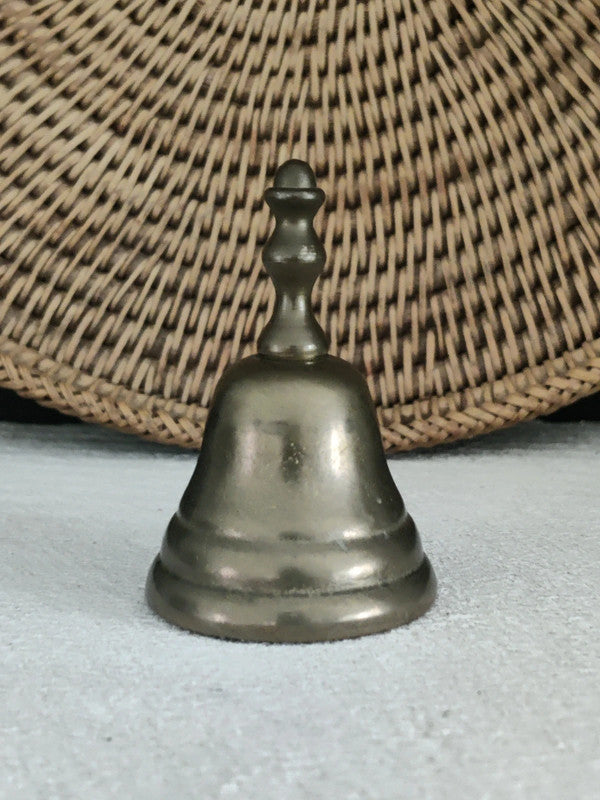 Cloche en laiton