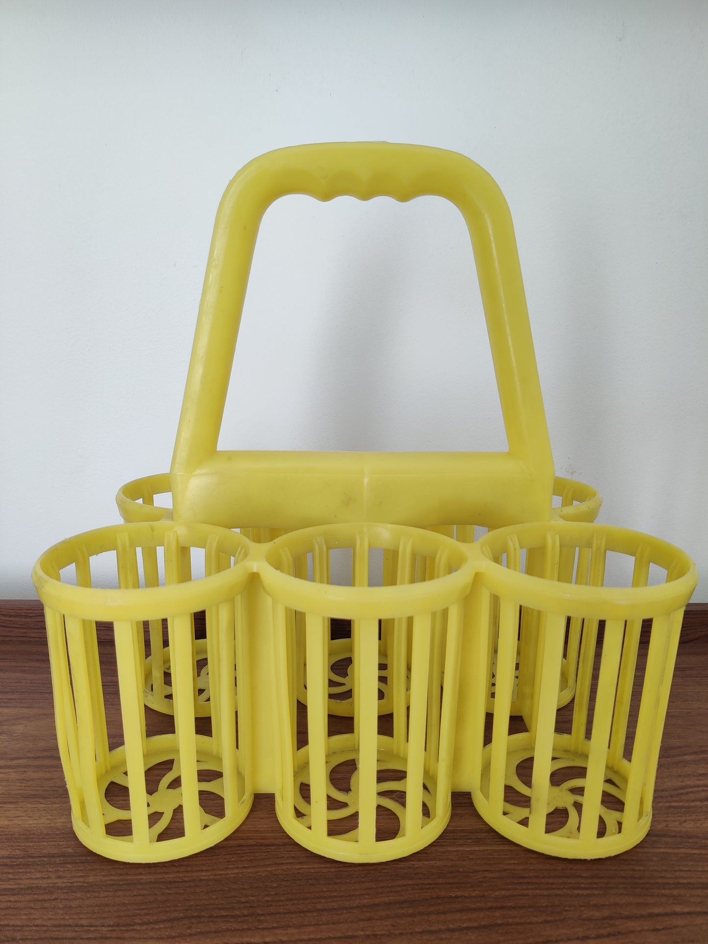 Porte-bouteilles, Casier en plastique jaune, 60's, Made in France