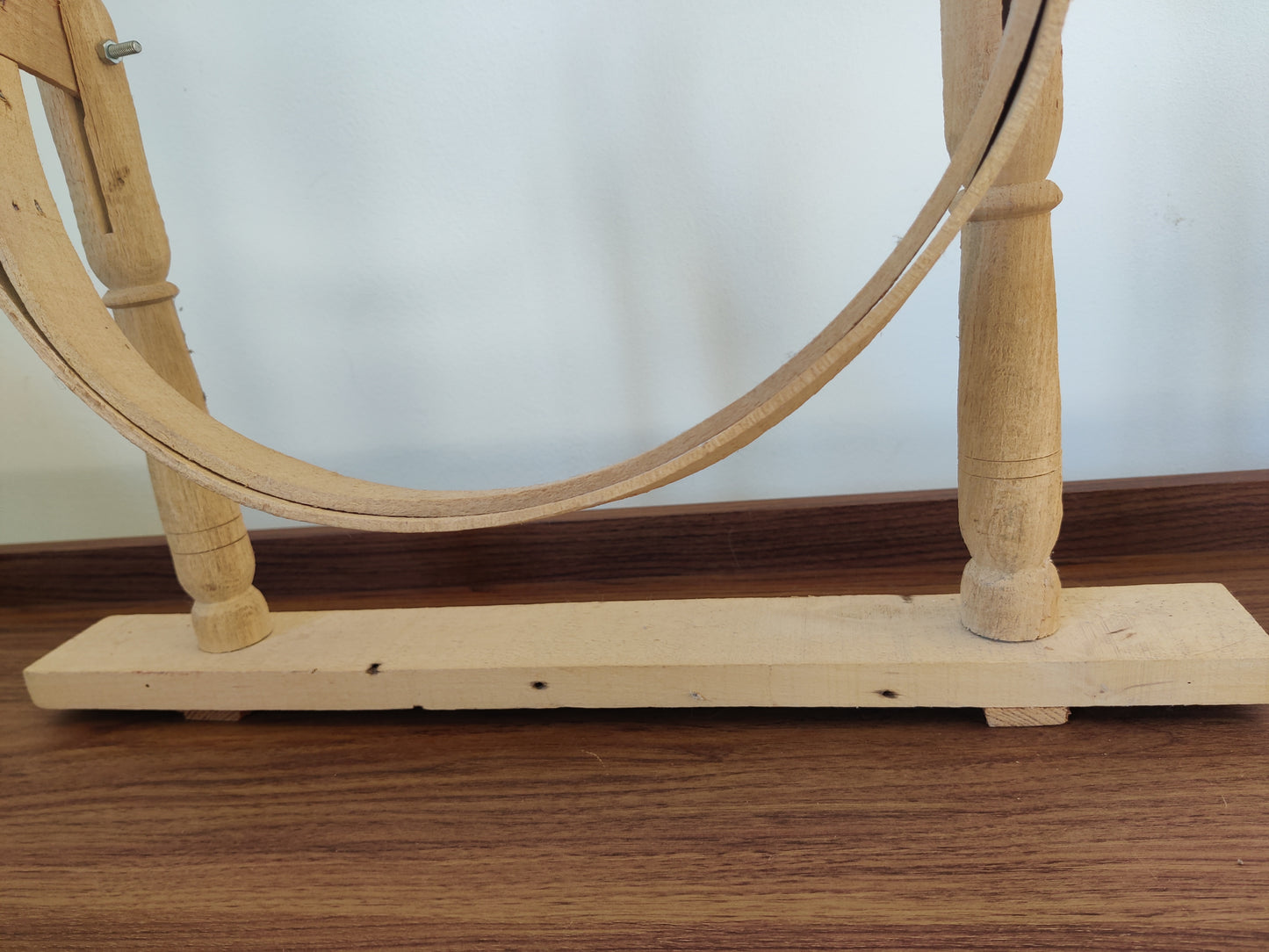 Métier à broder - Tambour à broder de table avec socle